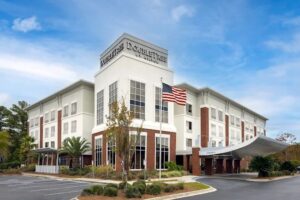 DoubleTree Savannah Airport Exterior